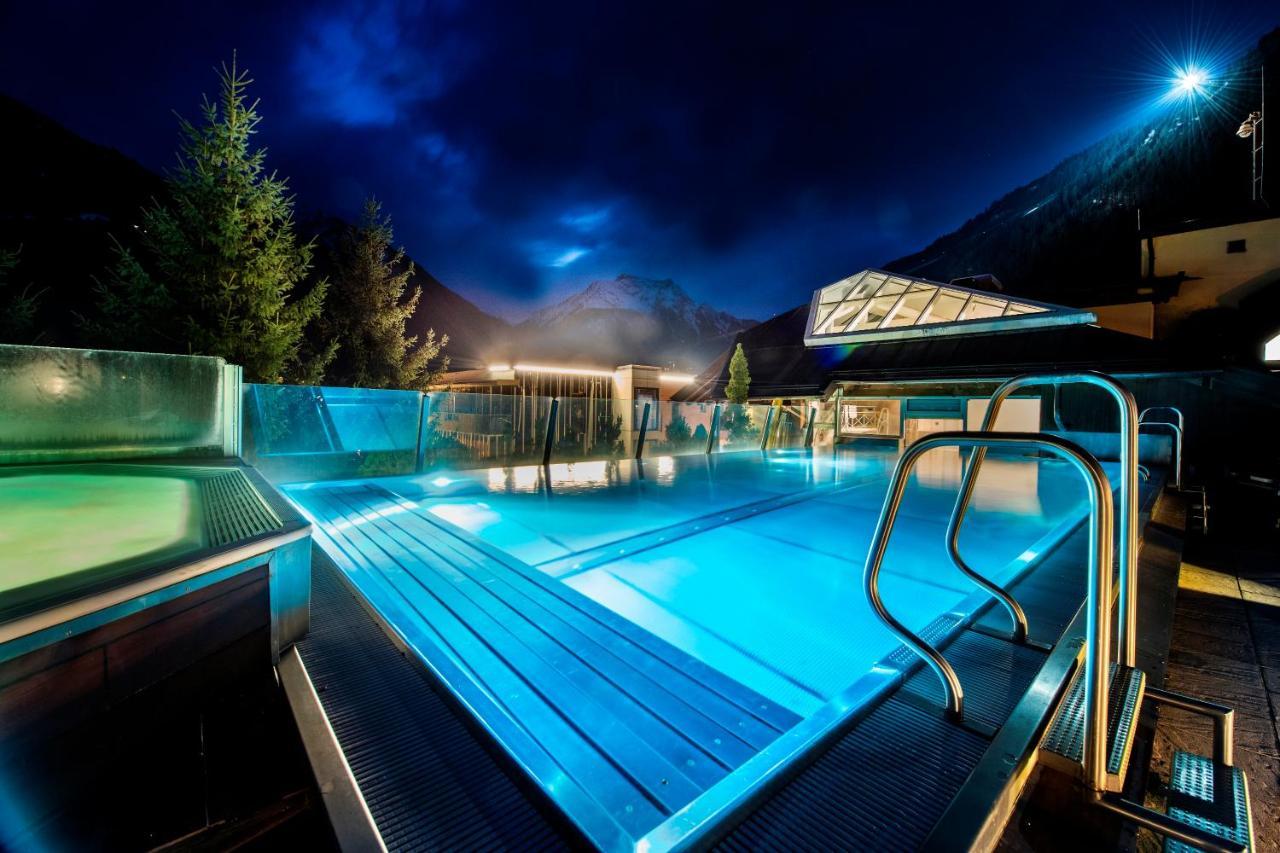 Manni Home - Rooms & Apartments Mayrhofen Bagian luar foto