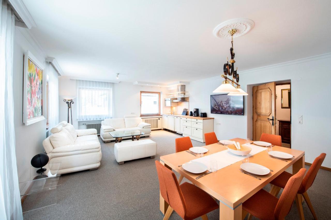 Manni Home - Rooms & Apartments Mayrhofen Bagian luar foto